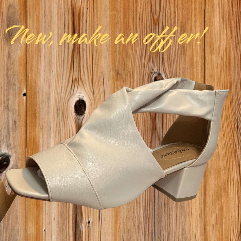 ***NEW*** Comfortview open-toe, zippered back heels.